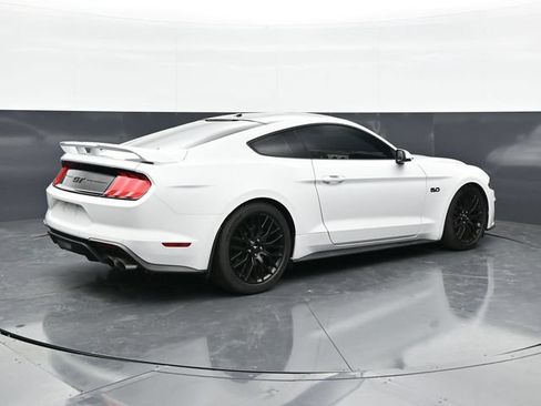 Used 2018 Ford Mustang GT Premium w/ Equipment Group 401A RWD image 2