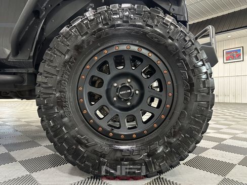 Used 2016 Jeep Wrangler Unlimited Sahara AWD/4WD image 16