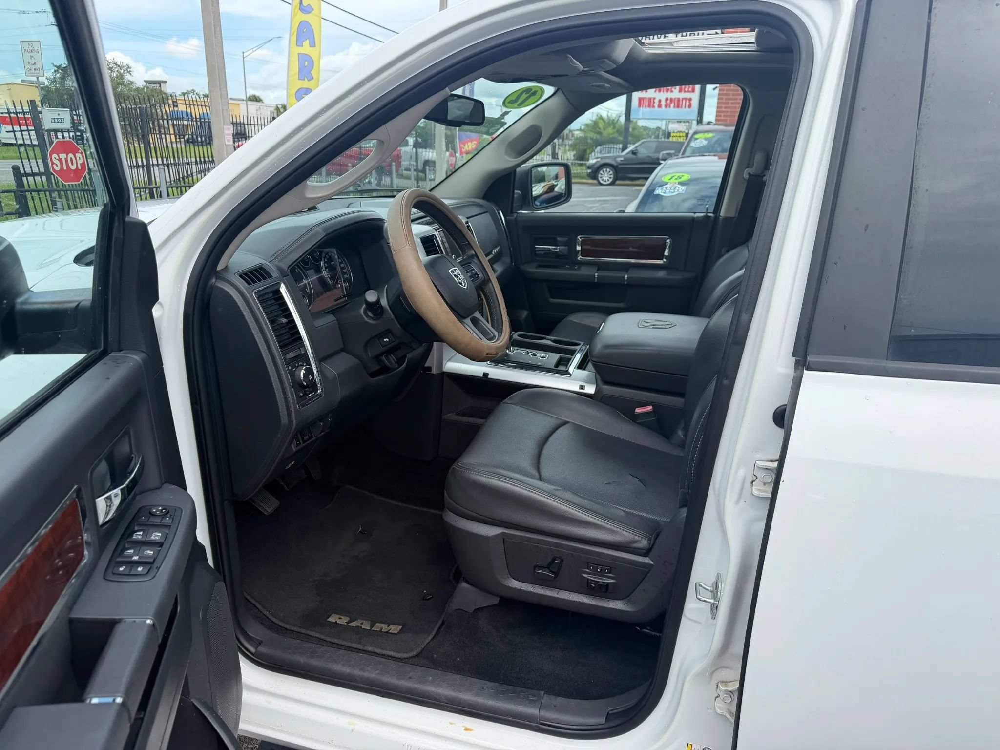 Used 2012 RAM 1500 Laramie RWD image 8