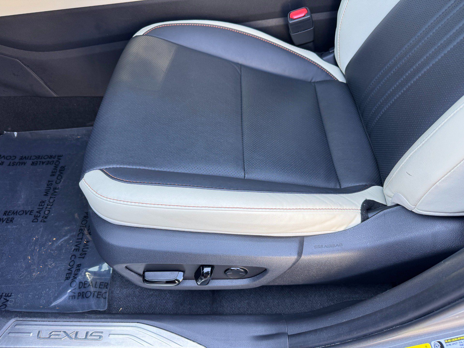 Used 2024 Lexus NX 250 FWD w/ Towing Package (2000 Lbs) image 28