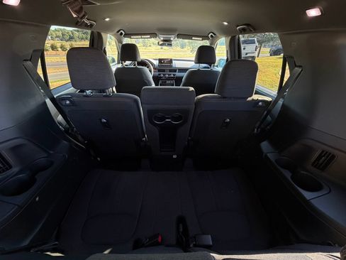 Used 2025 Honda Pilot Sport image 27