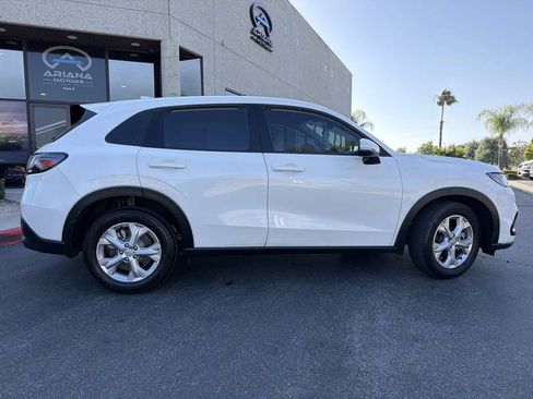 Used 2025 Honda HR-V LX image 12