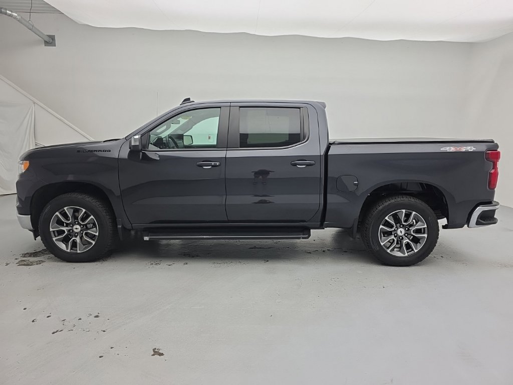Used 2024 Chevrolet Silverado 1500 LT AWD/4WD image 8