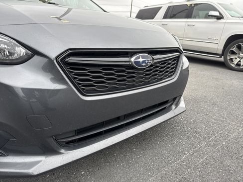 Used 2018 Subaru Impreza 2.0i Sport image 3