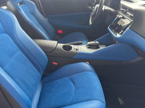 Used 2024 Nissan Z Performance w/ Floor Mat Package image 20