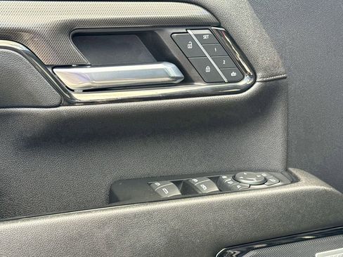 Used 2024 GMC Sierra 2500 AT4 w/ AT4 Premium Plus Package image 23