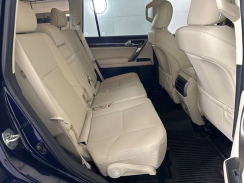 Used 2023 Lexus GX 460 Premium w/ Premium Package AWD/4WD image 16