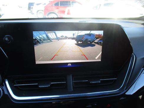 New 2026 Chevrolet Trax RS w/ Sunroof Package image 18