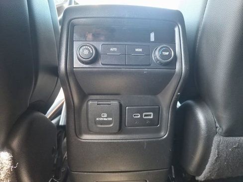 Used 2020 GMC Acadia AT4 image 29