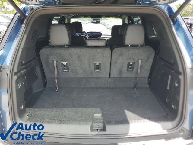 Used 2025 Buick Enclave Preferred FWD image 9