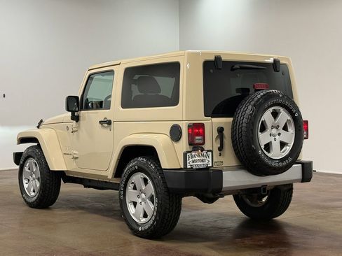 Used 2011 Jeep Wrangler Sahara w/ Connectivity Group AWD/4WD image 24