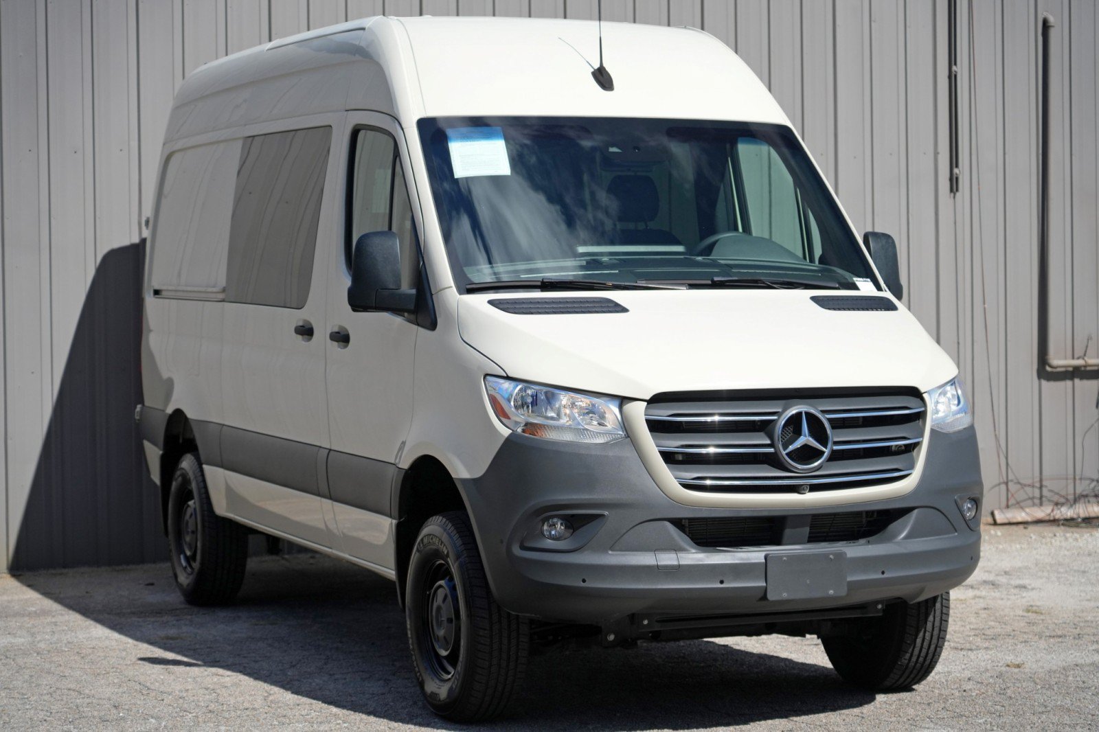 Used 2021 Mercedes-Benz Sprinter 2500 w/ Comfort Plus Package image 45