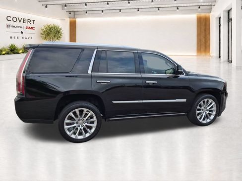 Used 2020 Cadillac Escalade Premium Luxury RWD image 14