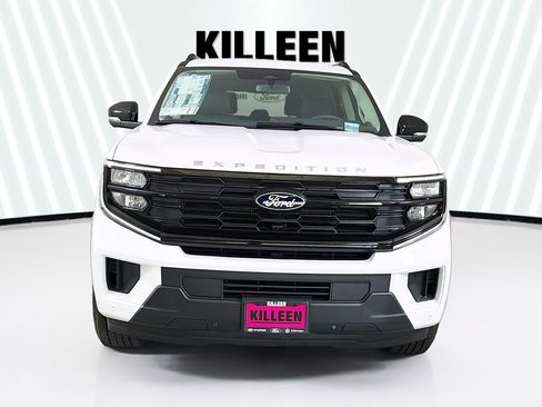 New 2026 Ford Expedition Active image 2