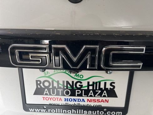 Used 2023 GMC Acadia SLT w/ Elevation Edition FWD image 47