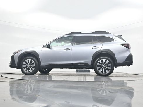 Used 2024 Subaru Outback Touring XT AWD/4WD image 32