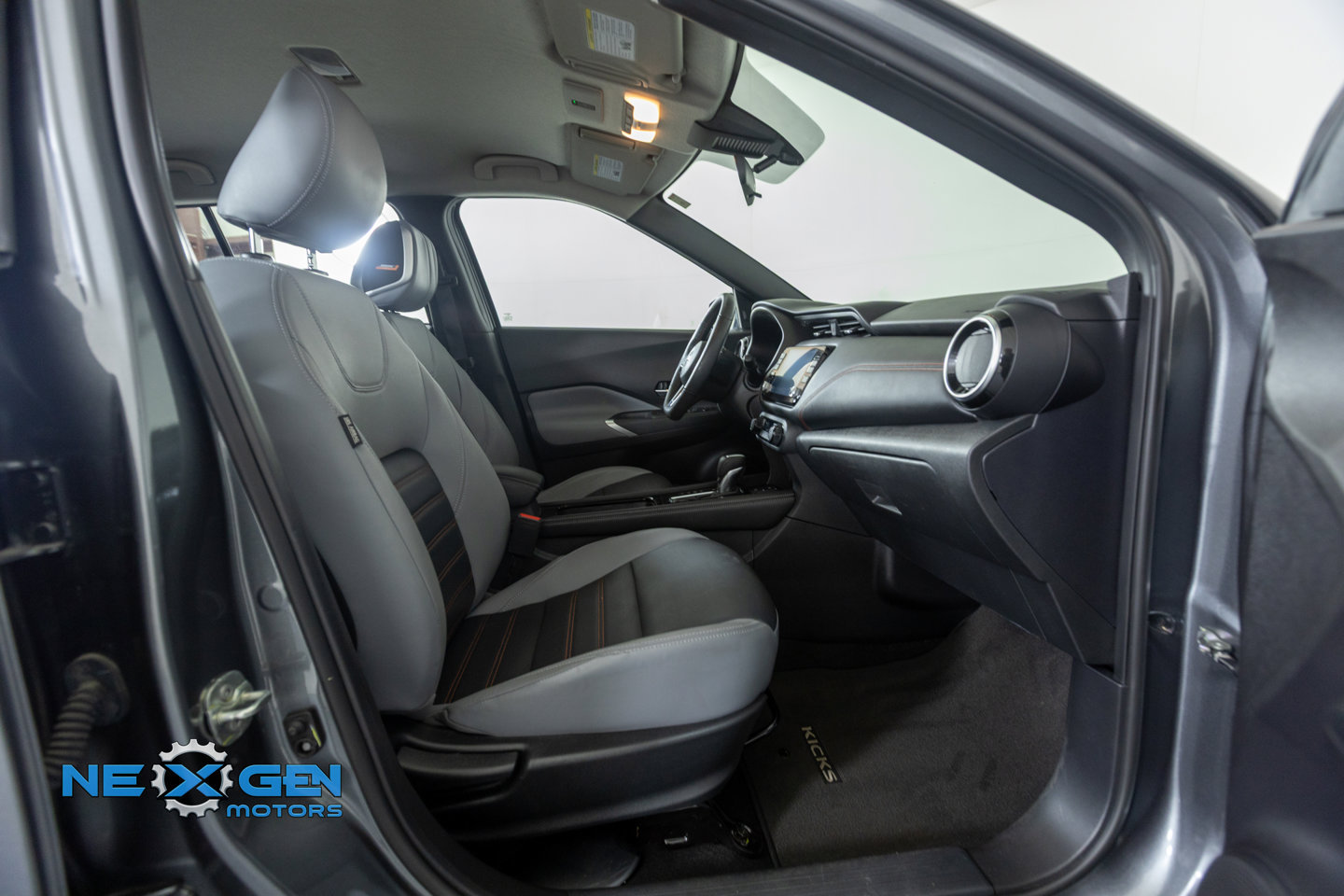 Used 2024 Nissan Kicks SR w/ SR Premium Package FWD image 42