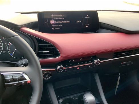 New 2026 MAZDA MAZDA3 Hatchback w/Premium Plus Pkg image 6