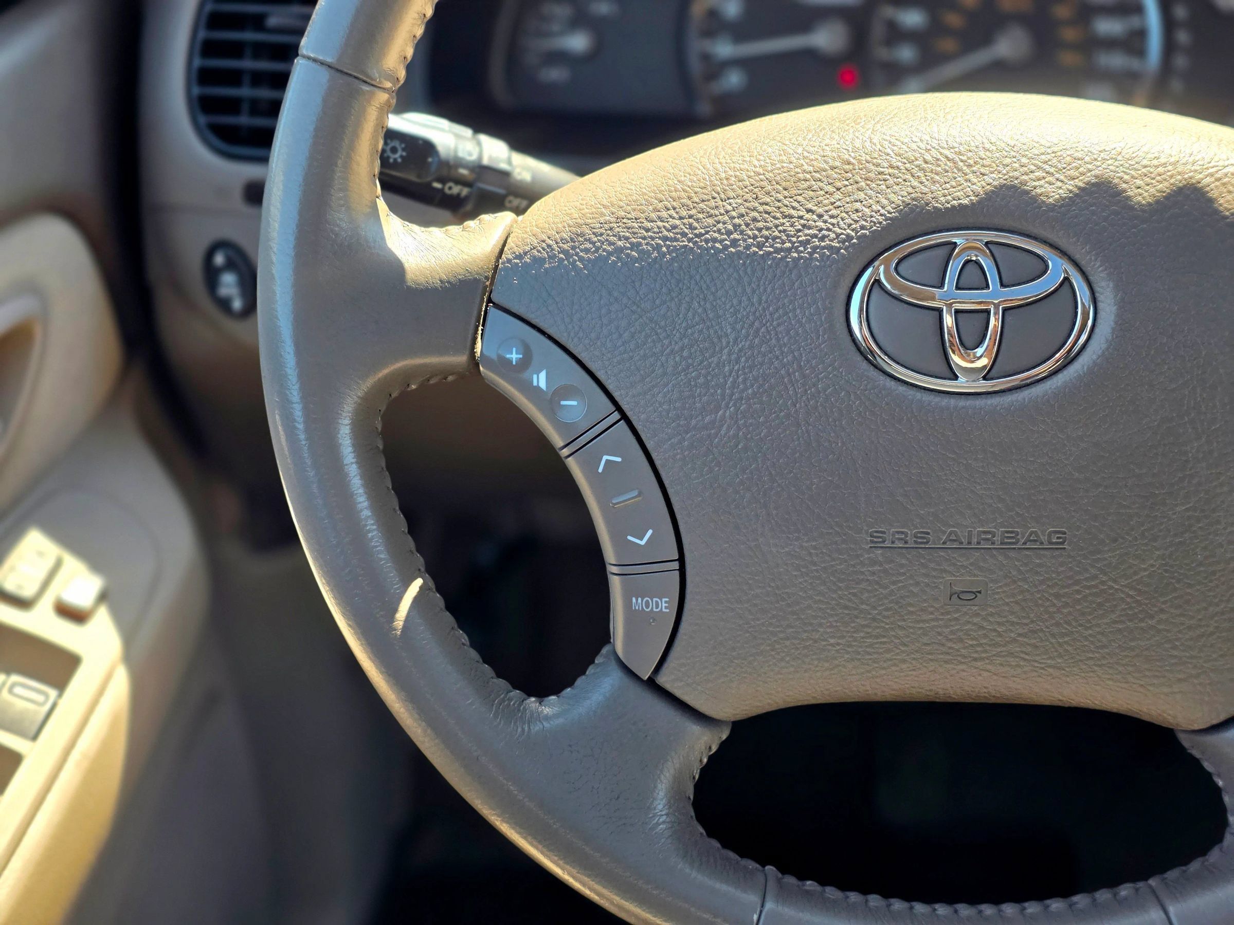 Used 2007 Toyota Sequoia SR5 AWD/4WD image 14