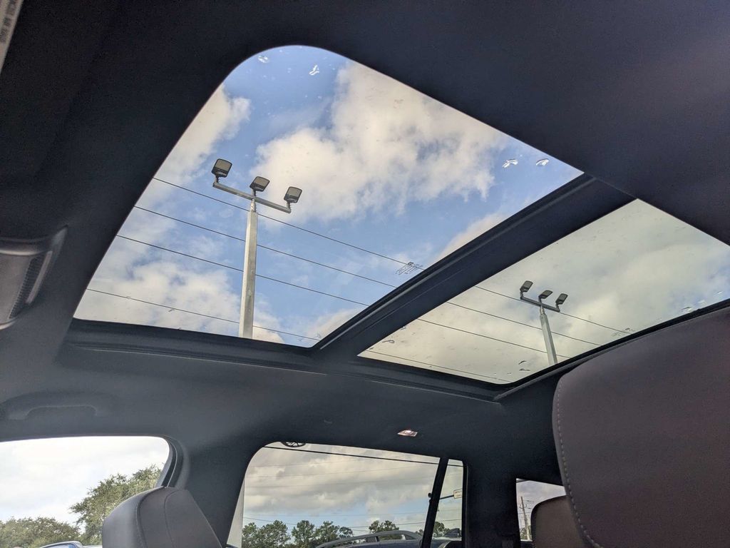 Used 2021 Cadillac XT6 Premium Luxury FWD image 27