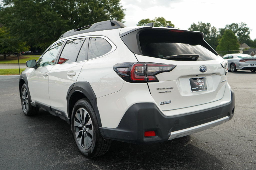 Used 2024 Subaru Outback Limited AWD/4WD image 3