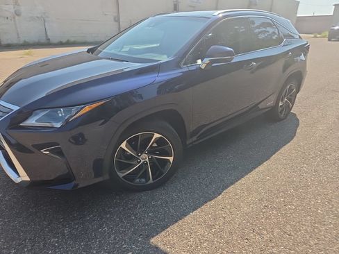 Used 2017 Lexus RX 450h AWD w/ Luxury Package image 4