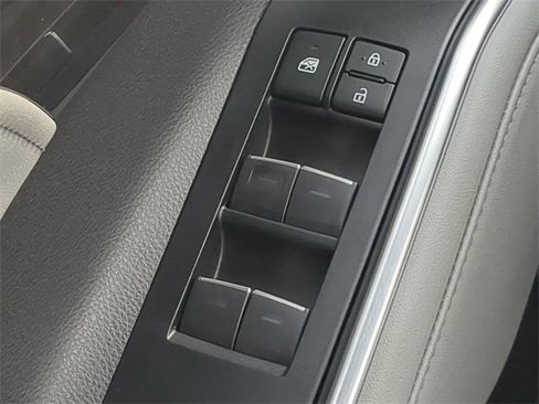 New 2026 Toyota Highlander Platinum image 24