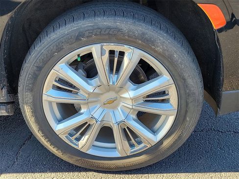 Used 2023 Chevrolet Suburban High Country w/ Premium Package 2 image 7