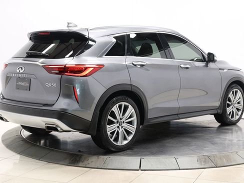 Used 2021 INFINITI QX50 Sensory image 4