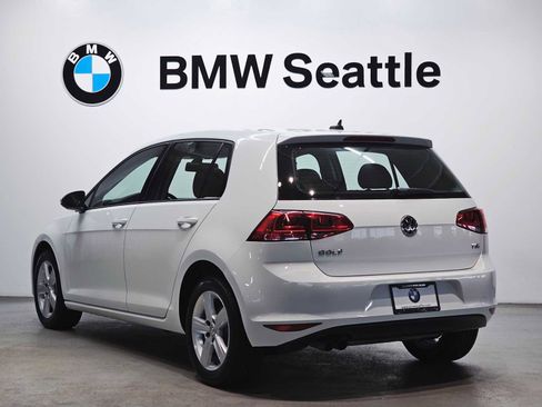 Used 2017 Volkswagen Golf Wolfsburg Edition image 4