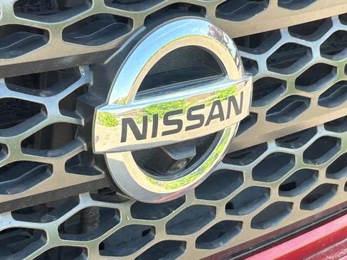 Used 2018 Nissan Titan PRO-4X w/ Pro-4x Convenience Package AWD/4WD image 9