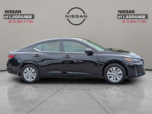 New 2025 Nissan Sentra S image 4