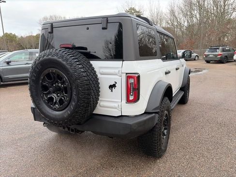 Used 2023 Ford Bronco Wildtrak image 5