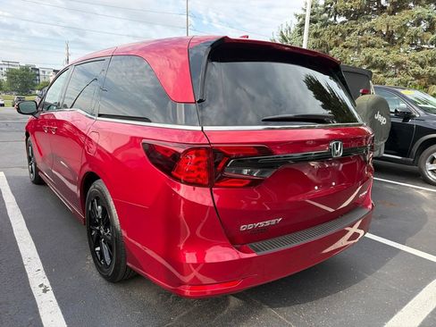 Used 2024 Honda Odyssey Sport image 2