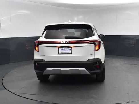 Used 2024 Kia Seltos LX AWD/4WD image 4