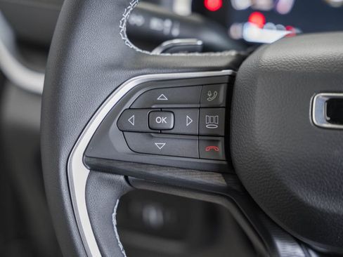 New 2025 Jeep Grand Cherokee 4WD image 26