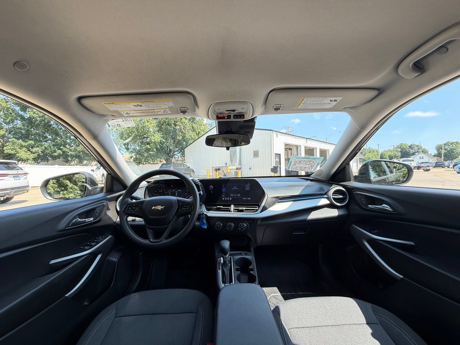 Used 2024 Chevrolet Trax LS w/ LS Convenience Package FWD image 26