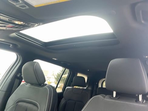 New 2025 Jeep Grand Cherokee L Laredo image 15