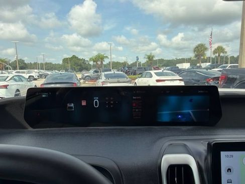 Used 2025 Ford Expedition Active RWD image 12