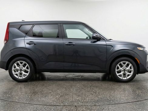 Used 2025 Kia Soul LX w/ LX Technology Package image 11