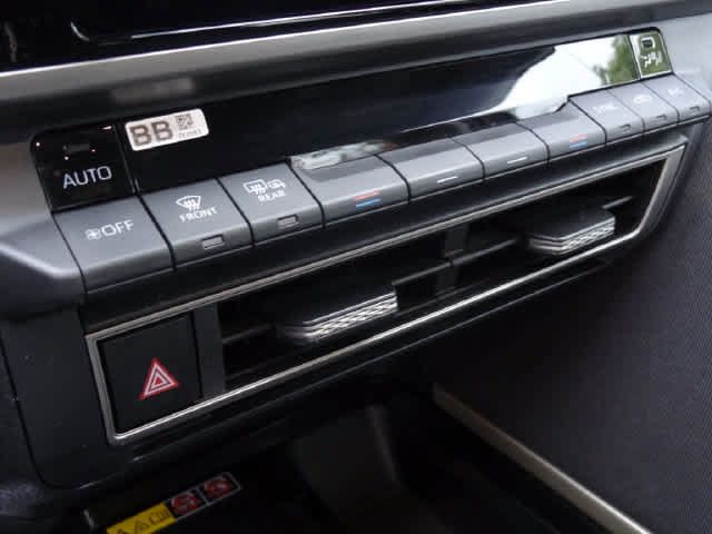 Used 2025 Toyota Camry LE FWD image 14