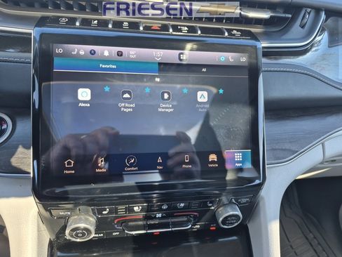 Used 2022 Jeep Grand Cherokee L Overland w/ Advanced Protech Group III image 23