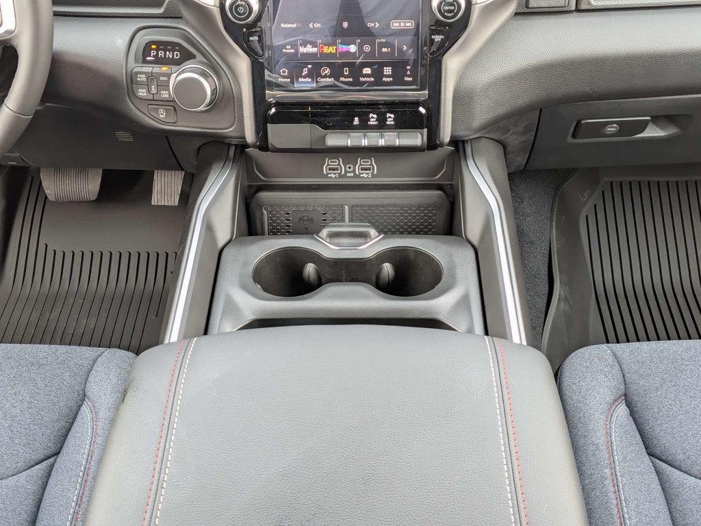 New 2026 RAM 1500 Big Horn AWD/4WD image 14