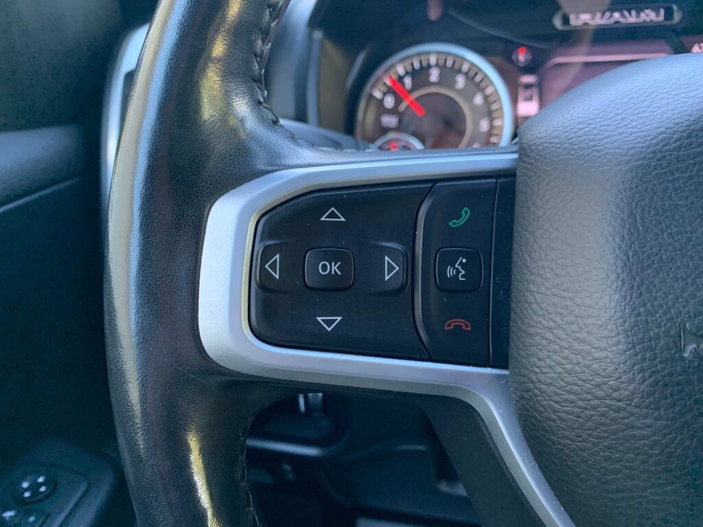 Used 2020 RAM 1500 Big Horn AWD/4WD image 18