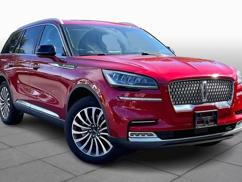 Used 2020 Lincoln Aviator Reserve w/ Equipment Group 201A image 3