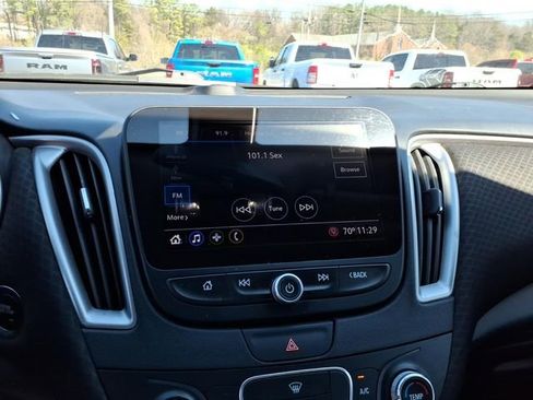 Used 2019 Chevrolet Malibu LS image 16