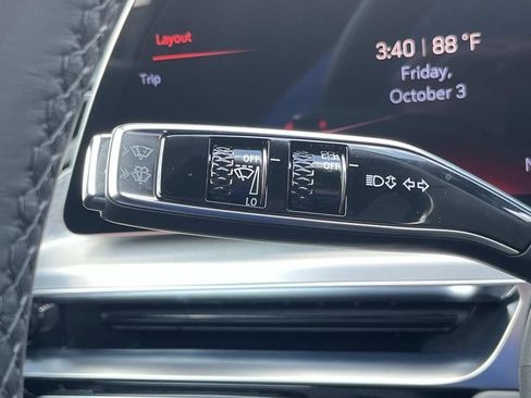 New 2026 Cadillac Lyriq V image 31