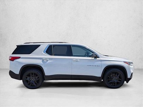 Used 2020 Chevrolet Traverse LT FWD image 4