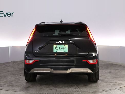 Used 2024 Kia Niro Wind w/ Wind Preserve Package FWD image 15