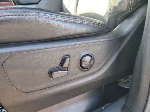 Used 2022 RAM 1500 Rebel w/ Night Edition image 18